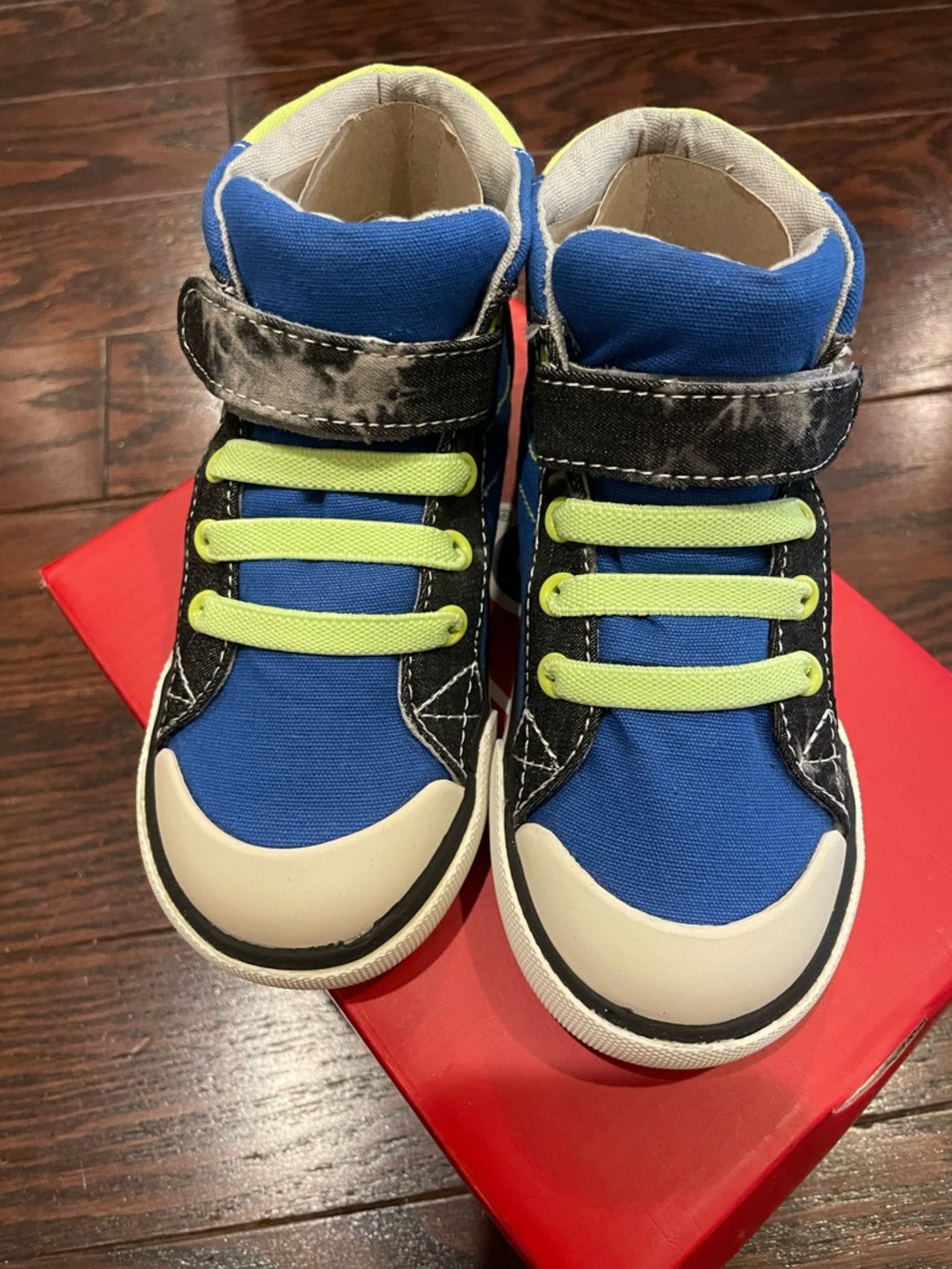 NWT See Kai Run Dane Blue Sky High-Top Sneakers for Kids